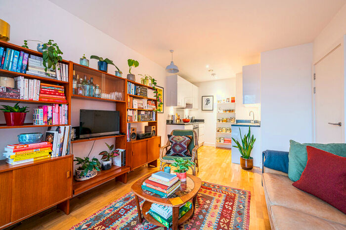 1 Bedroom Flat For Sale In Willingham Terrace, London, NW5