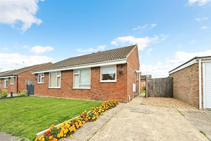 2 Bedroom Bungalow To Rent In Moorhen Way, Bognor Regis, PO22