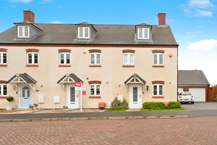 3 Bedroom House For Sale In Ratcliffe Close, Old Stratford, Milton Keynes, Northamptonshire, MK19