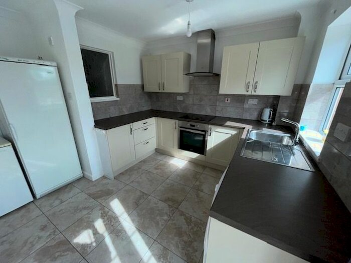 3 Bedroom Property To Rent In Madrona, Tamworth, B77