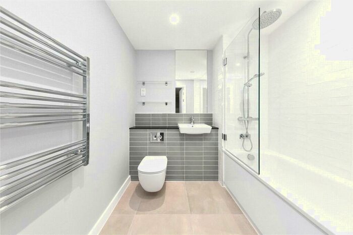 2 Bedroom Apartment To Rent In Viva Court, Kimpton Road, Luton, LU2