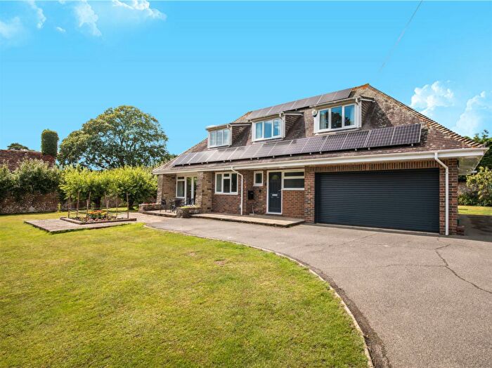 3 Bedroom Detached Bungalow For Sale In Mill Lane, Hellingly, BN27