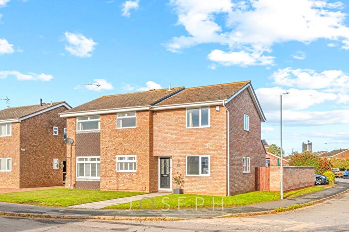 5 Bedroom Detached House For Sale In Chatsworth Drive, Rushmere St. Andrew, IP4