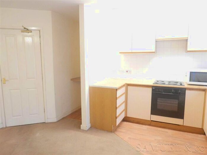 1 Bedroom Flat To Rent In Fellows Park Gardens, Walsall, WS2
