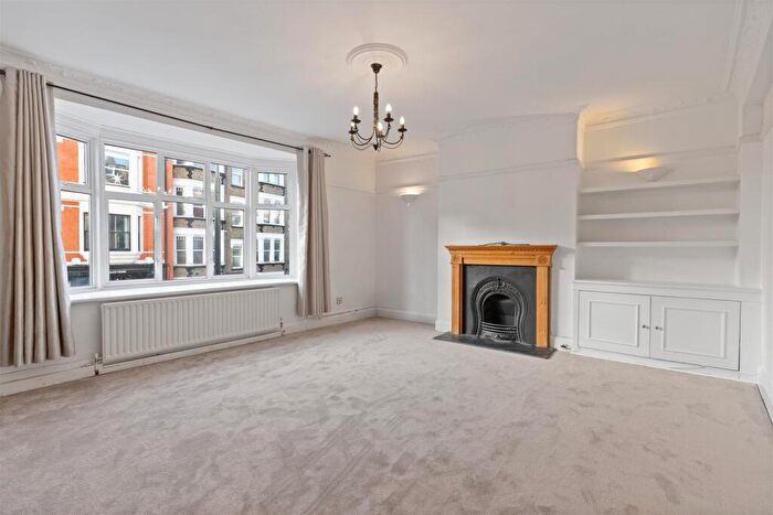 3 Bedroom Apartment To Rent In West End Lane, West Hampstead, NW6