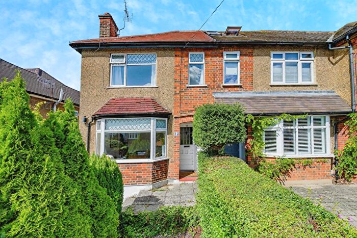 3 Bedroom Semi-Detached House For Sale In Crabtree Lane, Hemel Hempstead, HP3