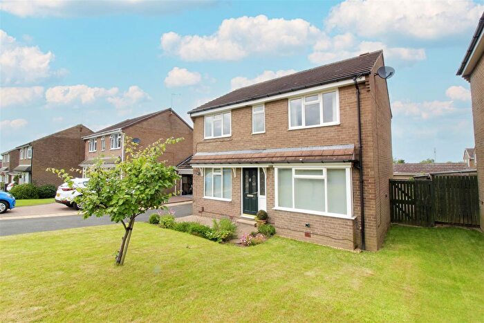 4 Bedroom Detached House To Rent In Lindrick Way, Harrogate, HG3