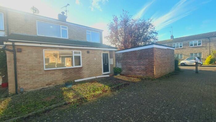 5 Bedroom House To Rent In Martian Avenue, HP2