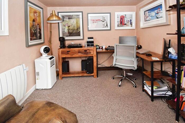 1 Bedroom Cottage For Sale In Stanley Lane, Eastham Village, CH62