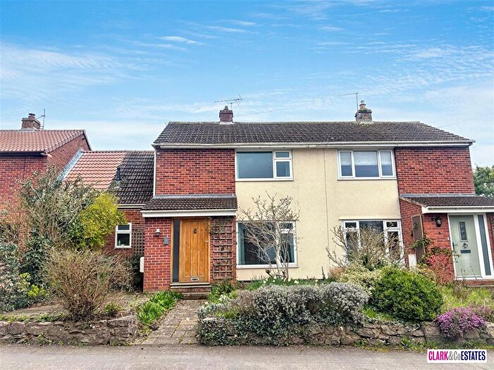 3 Bedroom Terraced House For Sale In Station Road, Topsham, EX3