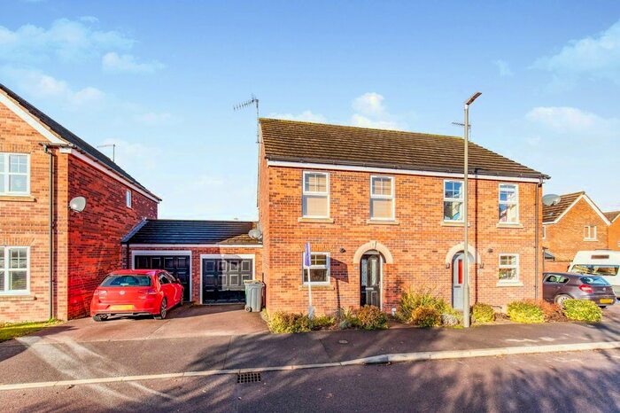 3 Bedroom Semi-Detached House To Rent In Thornhill Avenue, Belper DE56