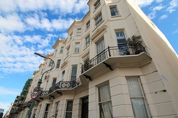 2 Bedroom Apartment To Rent In Lower Ground Floor Holland Road, Hove, East Sussex, BN3