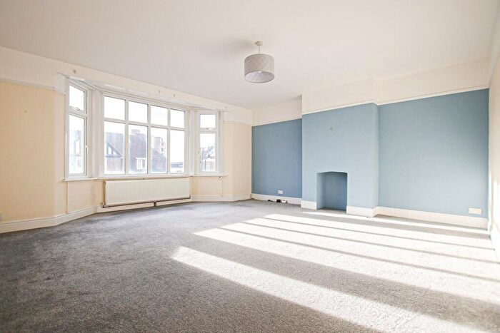 2 Bedroom Flat To Rent In Woodcote Mews, Wallington, SM6
