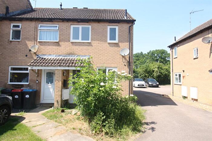 2 Bedroom End Of Terrace House For Sale In Diddington Close, Bletchley, Milton Keynes, MK2