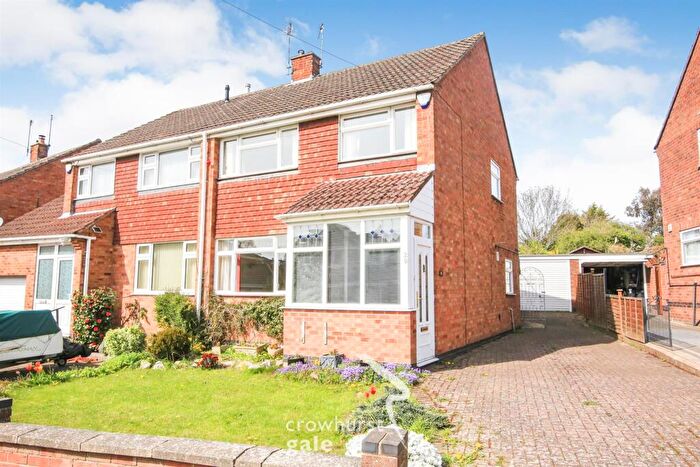 3 Bedroom Semi Detached House For Sale In Gilbert Avenue, Bilton, Rugby, CV22