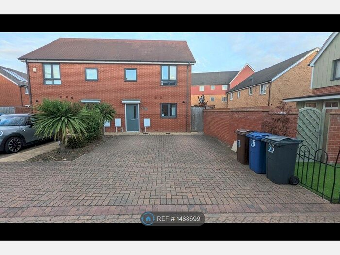 3 Bedroom Semi-Detached House To Rent In Heathland Way, Grays, RM16