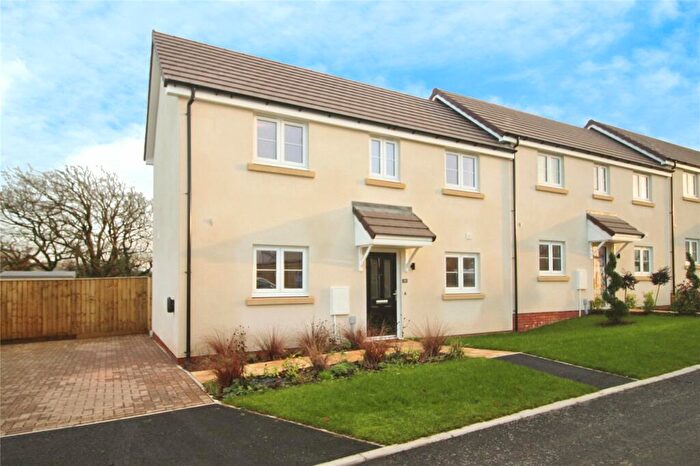 2 Bedroom End Of Terrace House To Rent In Bradworthy, Holsworthy, EX22