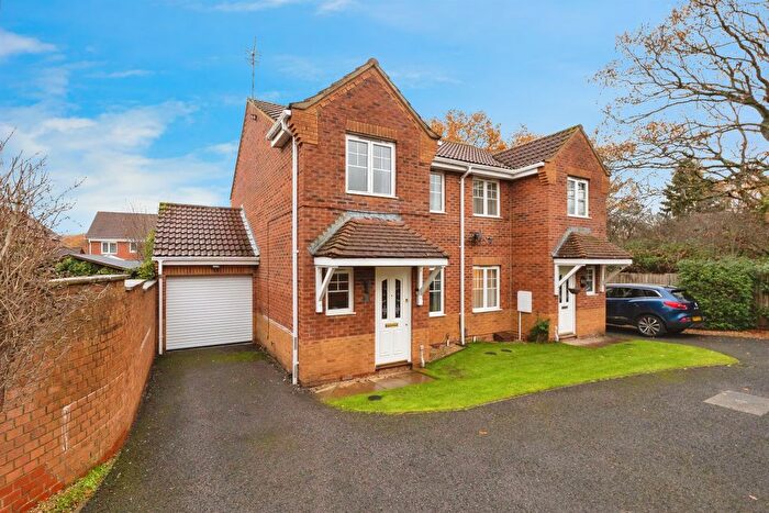 3 Bedroom Semi-Detached House For Sale In Cave Grove, Emersons Green, Bristol, BS16