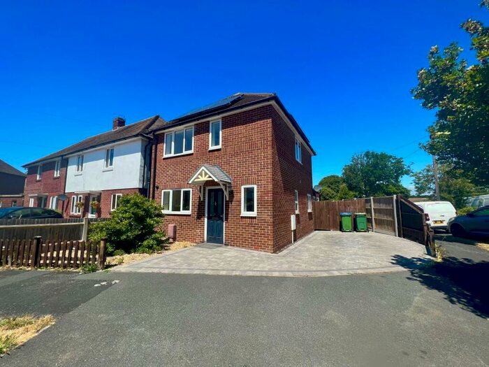 2 Bedroom House To Rent In Alexander Grove, Fareham, PO16