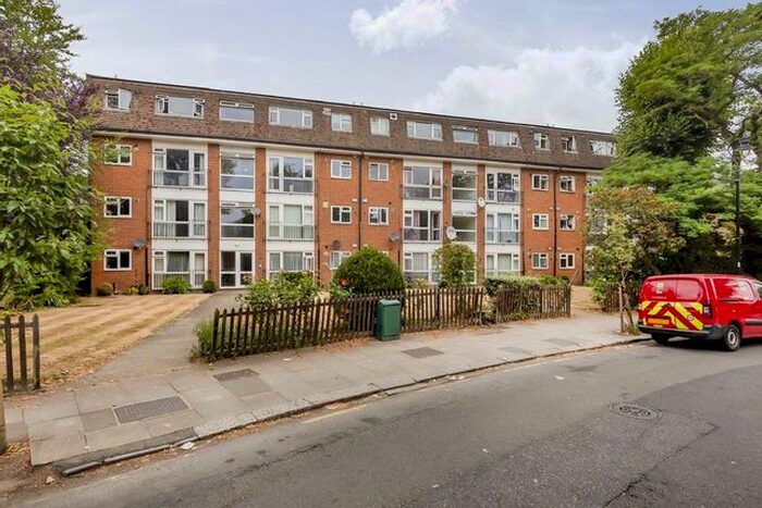 2 Bedroom Flat To Rent In Hamilton Road, London, W5