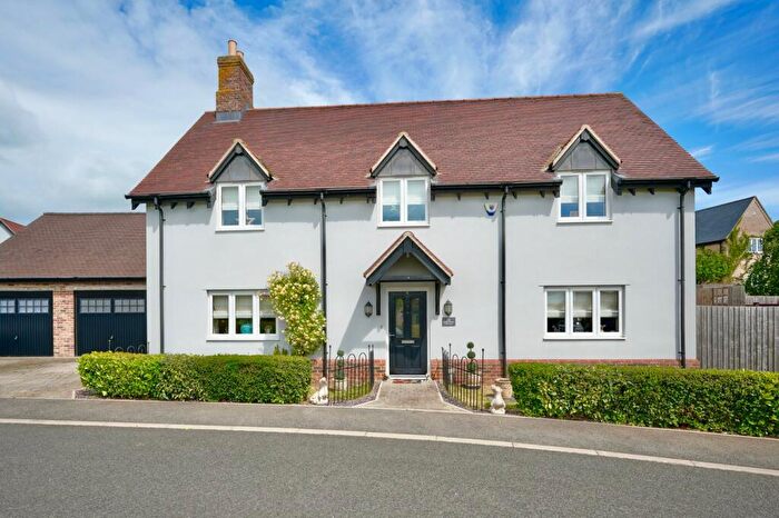 3 Bedroom Detached House For Sale In Hill Place, Brington, PE28