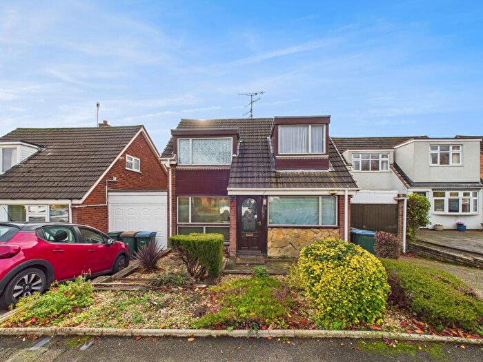 2 Bedroom Link Detached House For Sale In Bexfield Close, Allesley, Coventry, West Midlands, CV5