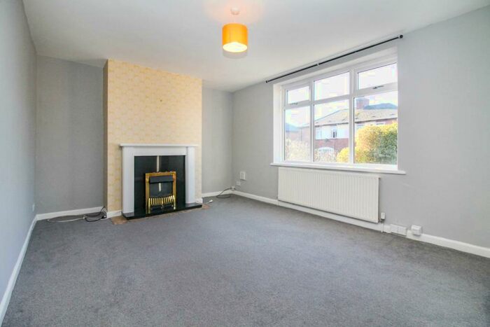 3 Bedroom Terraced House To Rent In Cragside Place, Kirkstall, Leeds, LS5