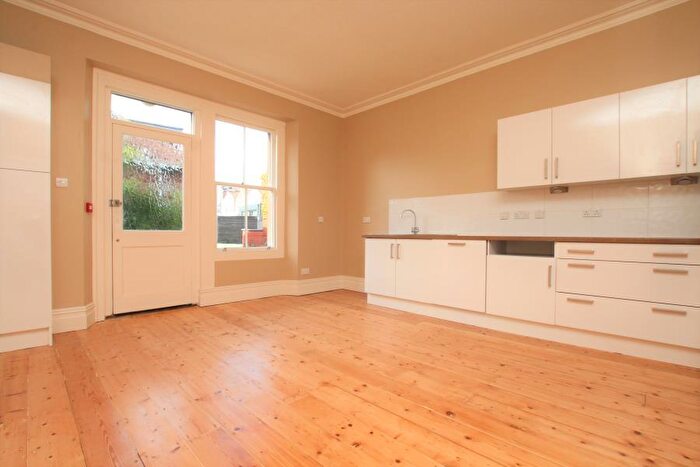 4 Bedroom Maisonette To Rent In Hurle Road - Clifton, BS8