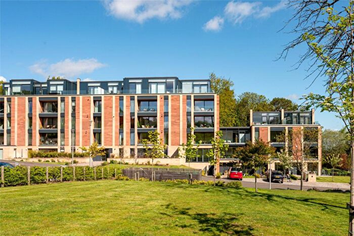 3 Bedroom Apartment For Sale In Sassoon Grove, Edinburgh, Midlothian, EH10