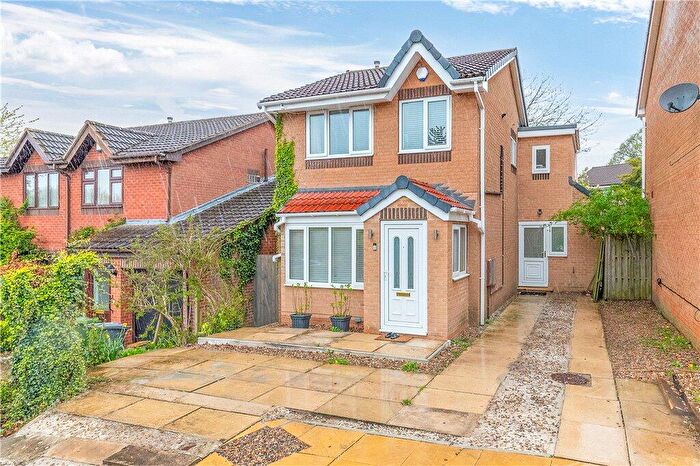 4 Bedroom Detached House For Sale In Haven Chase, Leeds, West Yorkshire, LS16