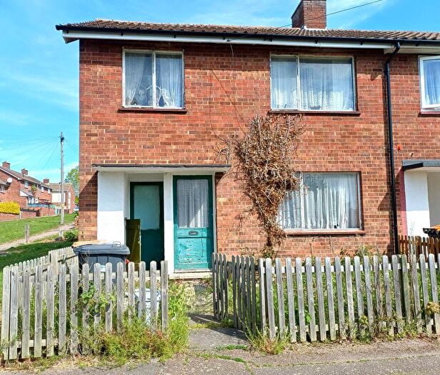 3 Bedroom End Of Terrace House For Sale In Meadway, Bedford, MK41