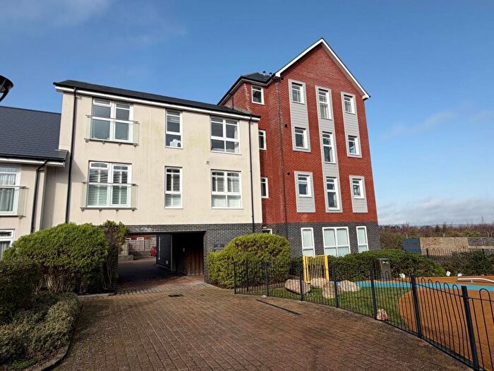 2 Bedroom Flat To Rent In Jefferson Avenue, Carters Quay, Poole, BH15