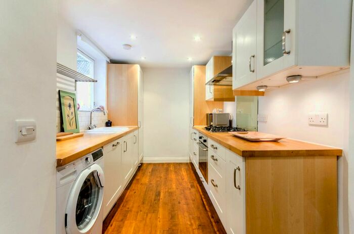 1 Bedroom Flat To Rent In Ifield Road, Chelsea, London, SW10