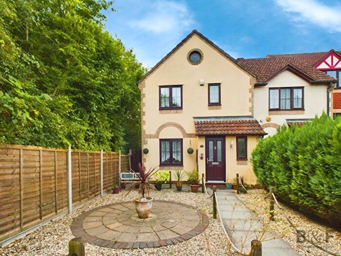 3 Bedroom End Of Terrace House To Rent In Clay Bottom, St George, BS5