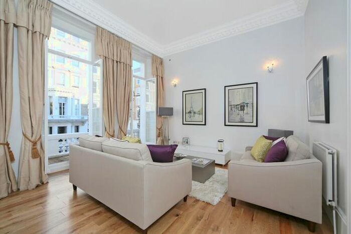 3 Bedroom Flat To Rent In Elvaston Place, London, SW7