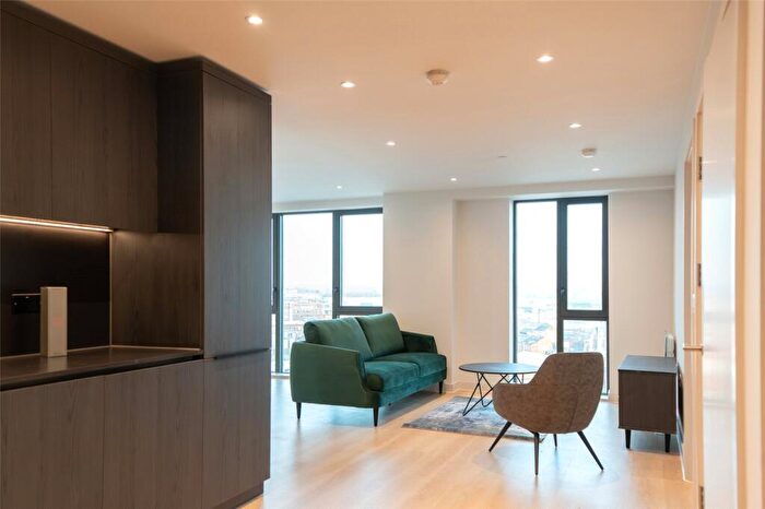 2 Bedroom Apartment To Rent In Dutton Street, Manchester, M3