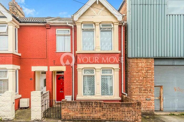 1 Bedroom Terraced House To Rent In Strover Street, Gillingham, Kent, ME7