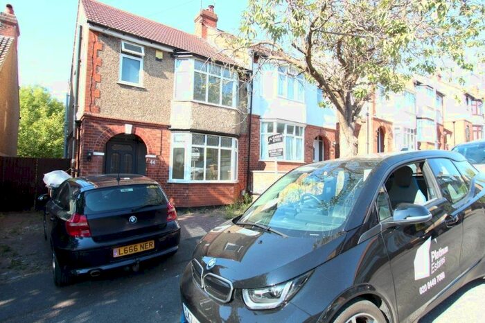 3 Bedroom Semi-Detached House To Rent In Mountfield Road, Luton, LU2