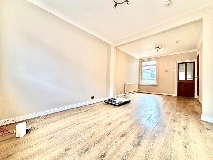 3 Bedroom House To Rent In Brompton Road, Southsea, PO4