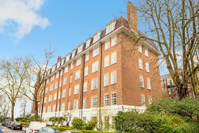 4 Bedroom Flat To Rent In Richmond Hill, Richmond, TW10