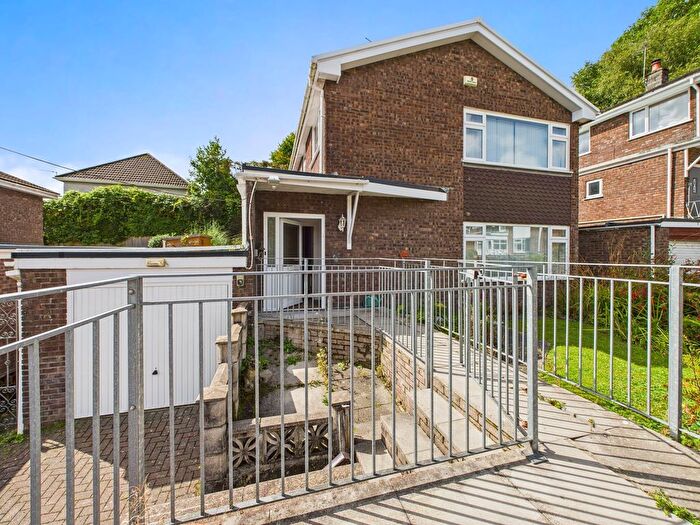4 Bedroom Detached House For Sale In The Causeway, Sketty, SA2