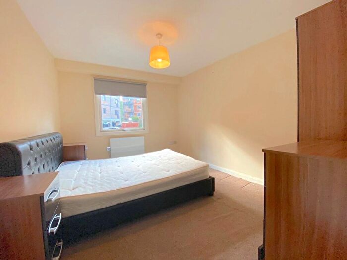 2 Bedroom Apartment To Rent In North Crescent, North Street, Leeds, LS2