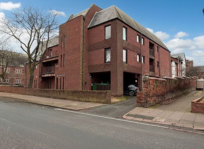 2 Bedroom Flat For Sale In Warwick Square, Grosvenor House Warwick Square, CA1