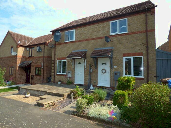 2 Bedroom Semi-Detached House To Rent In Caldermill Drive, Oakwood, DE21