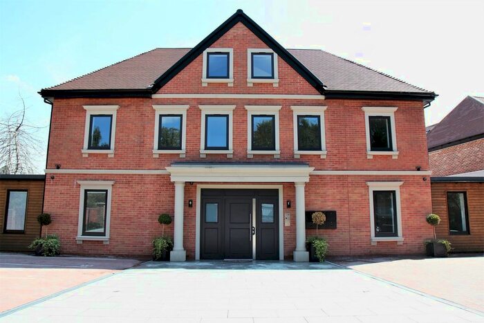 3 Bedroom Flat To Rent In Miramar Lodge, Tenterden Grove, Hendon, NW4