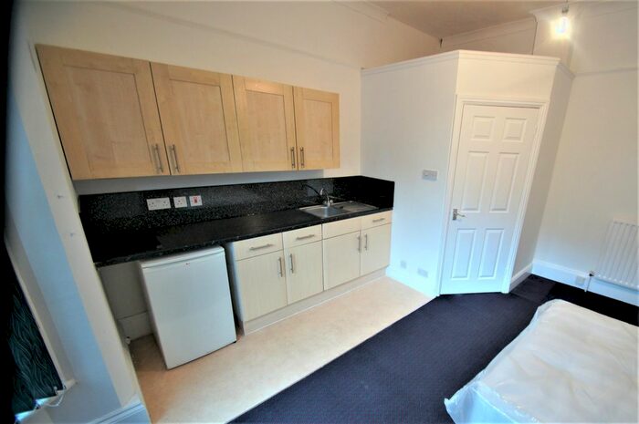 Studio To Rent In Flat 1 Holyhead Road, Coundon, Coventry CV1