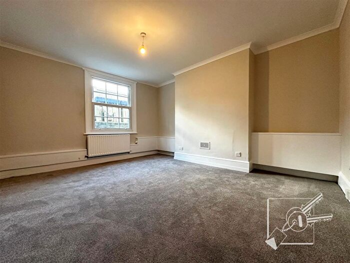 1 Bedroom Flat To Rent In Cobham Street, Gravesend, DA11