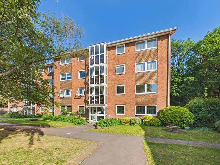 2 Bedroom Flat For Sale In Dell Farm Road, Ruislip, HA4