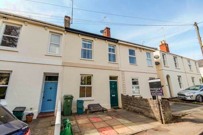 3 Bedroom House To Rent In Charlton Kings GL53