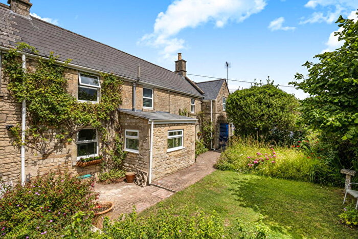 4 Bedroom Detached House For Sale In Greenhill, Neston, SN13